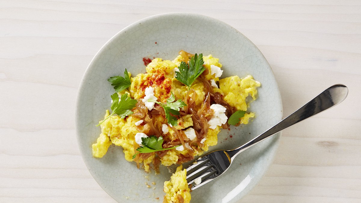 https://www.gygiblog.com/wp-content/uploads/2018/03/breakfast-scrambled-eggs-chevre.jpg